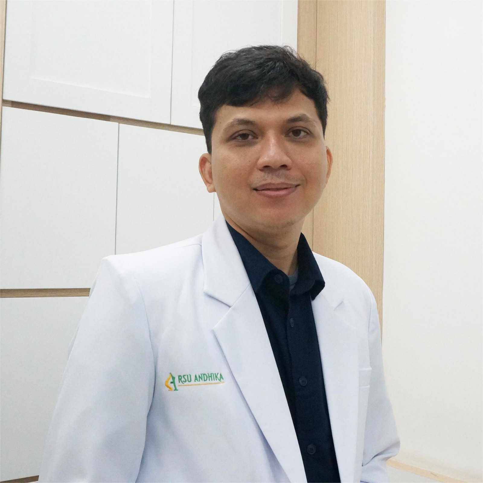 dr Bobiet Rian Siggit, SpPD
