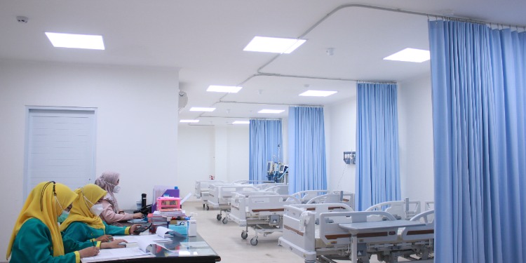 Eksplorasi dampak kesepian pada pasien di intensive care unit (ICU)